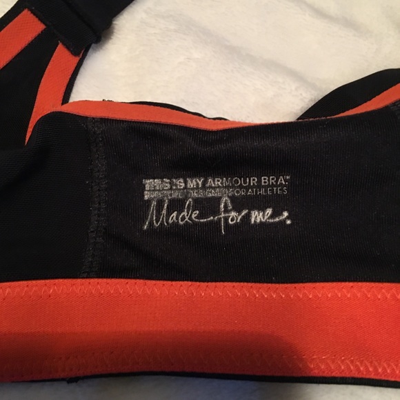 Under armour size 34 D - great condition 👍🏻 - Picture 4 of 5